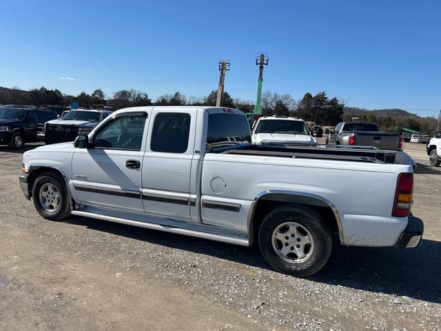 Image of Chevrolet 1500 equipment image 1