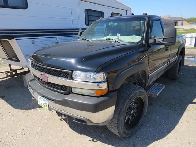 Image of Chevrolet 2500 equipment image 1