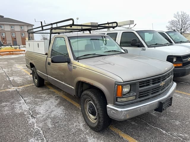 Image of Chevrolet 2500 equipment image 2