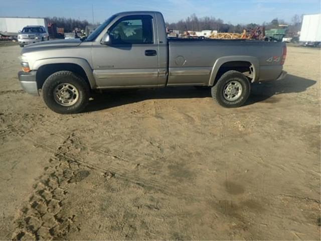 Image of Chevrolet 2500HD equipment image 4