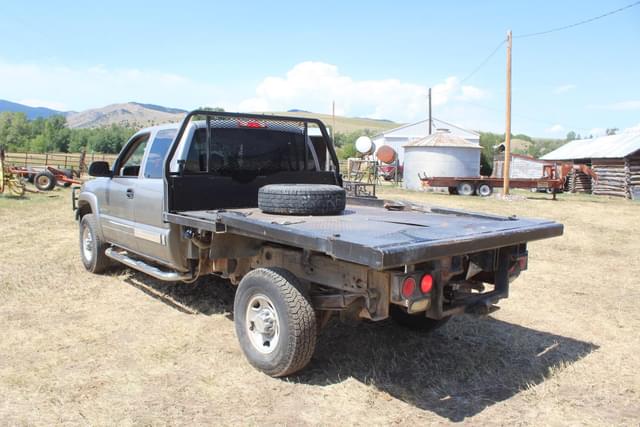 Image of Chevrolet 2500HD equipment image 4