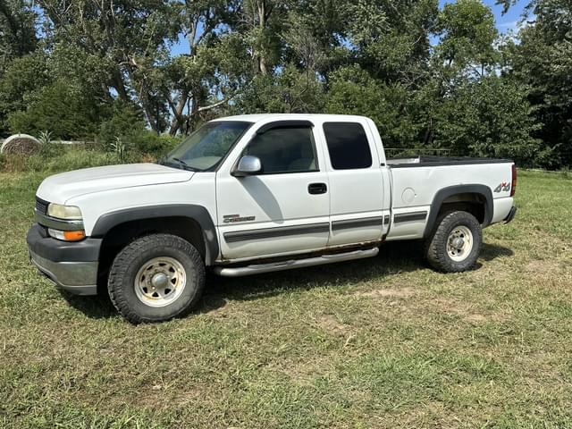 Image of Chevrolet 2500 equipment image 1