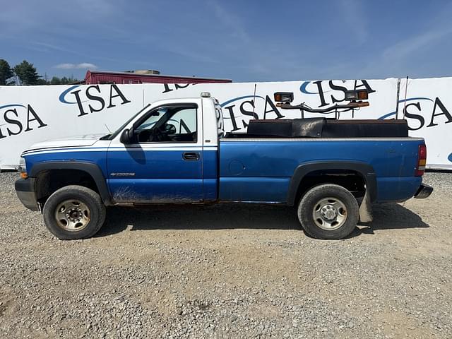 Image of Chevrolet 2500 equipment image 1
