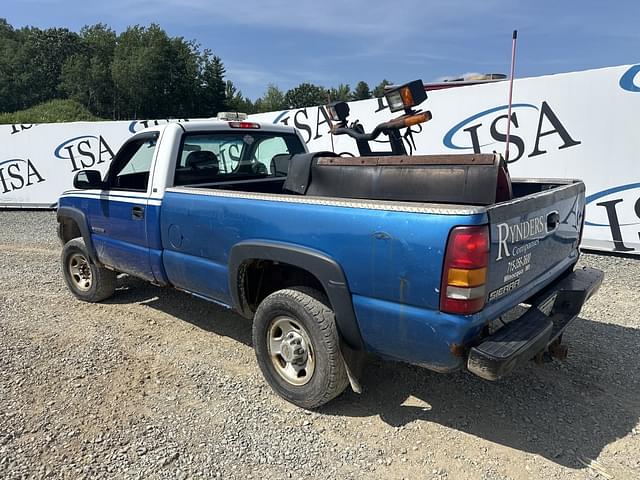 Image of Chevrolet 2500 equipment image 2