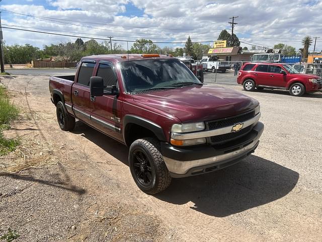 Image of Chevrolet 2500HD equipment image 1