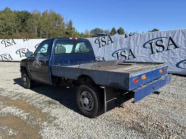 Image of Chevrolet 2500 equipment image 2