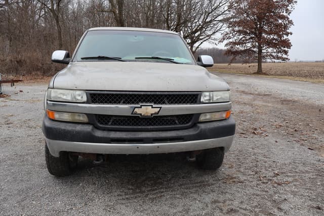 Image of Chevrolet 2500HD equipment image 3