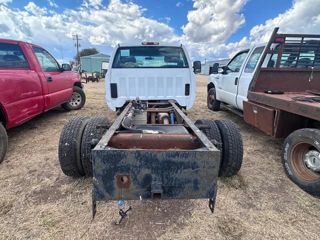Image of Chevrolet 3500 equipment image 4
