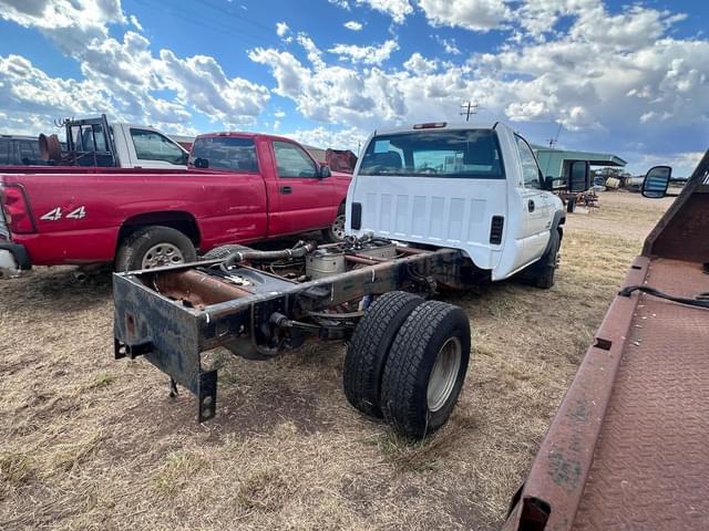 Image of Chevrolet 3500 equipment image 3