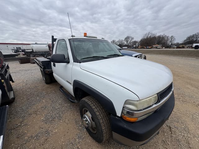 Image of Chevrolet 3500 equipment image 4