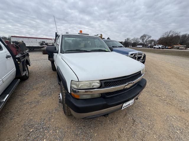 Image of Chevrolet 3500 equipment image 3