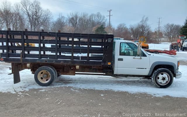 Image of Chevrolet 3500 equipment image 4