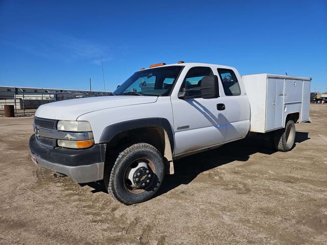 Image of Chevrolet 3500 equipment image 1