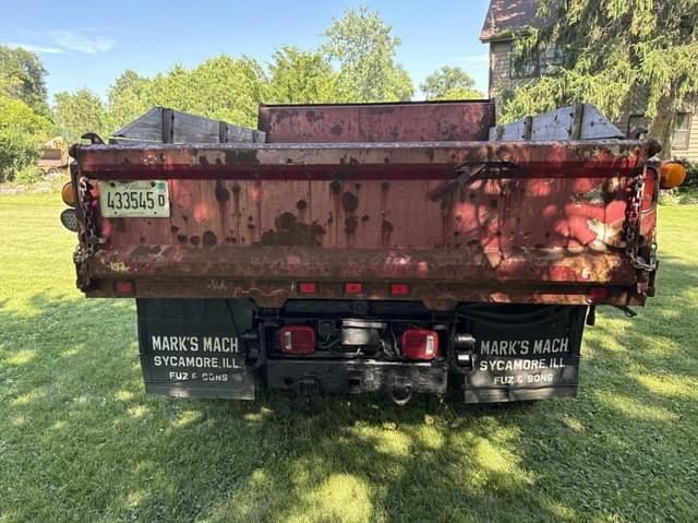 Image of Chevrolet 3500 equipment image 3