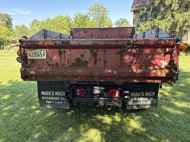 Image of Chevrolet 3500 equipment image 3