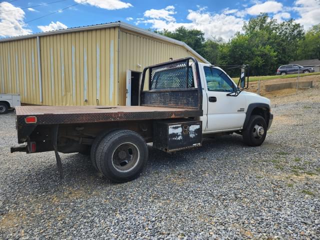 Image of Chevrolet 3500 equipment image 4