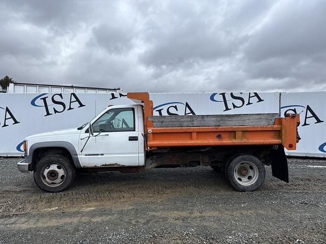 Image of Chevrolet 3500HD equipment image 1