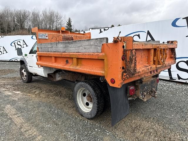 Image of Chevrolet 3500HD equipment image 2