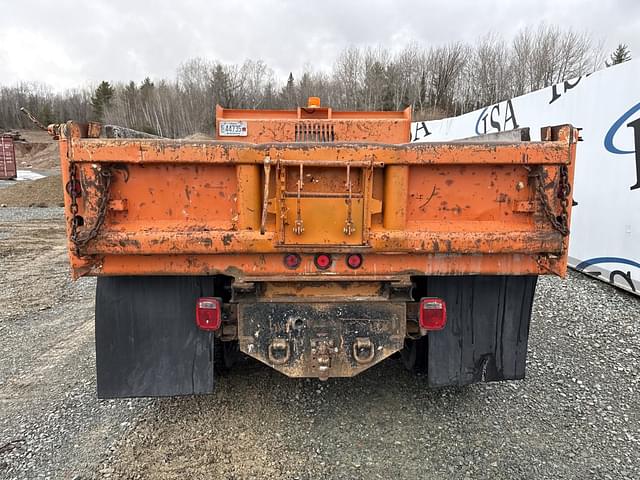 Image of Chevrolet 3500HD equipment image 3