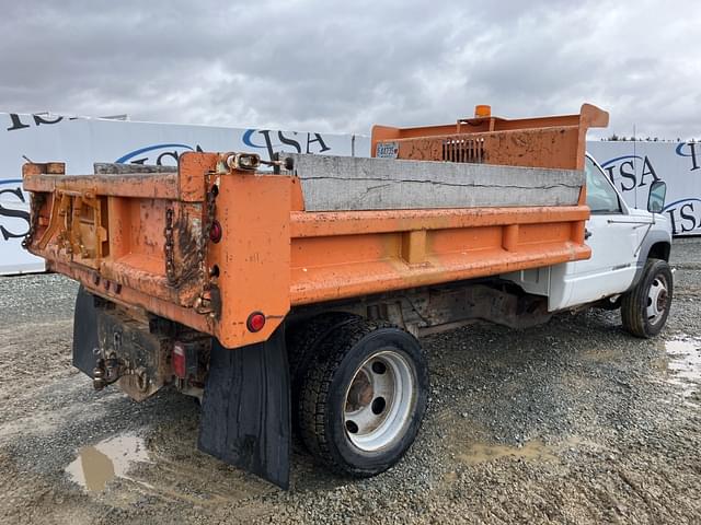 Image of Chevrolet 3500HD equipment image 4