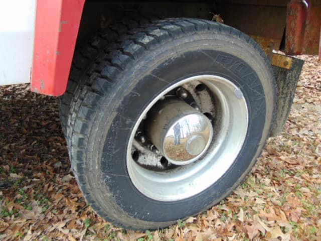 Image of Chevrolet C6500 equipment image 4