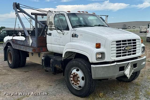 Image of Chevrolet C7500 equipment image 2
