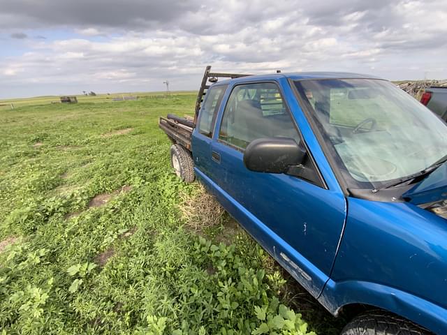 Image of Chevrolet S-10 equipment image 4