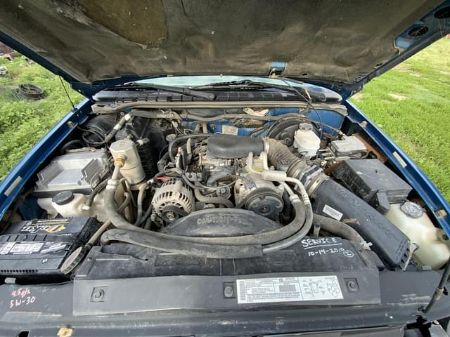 Image of Chevrolet S-10 equipment image 2