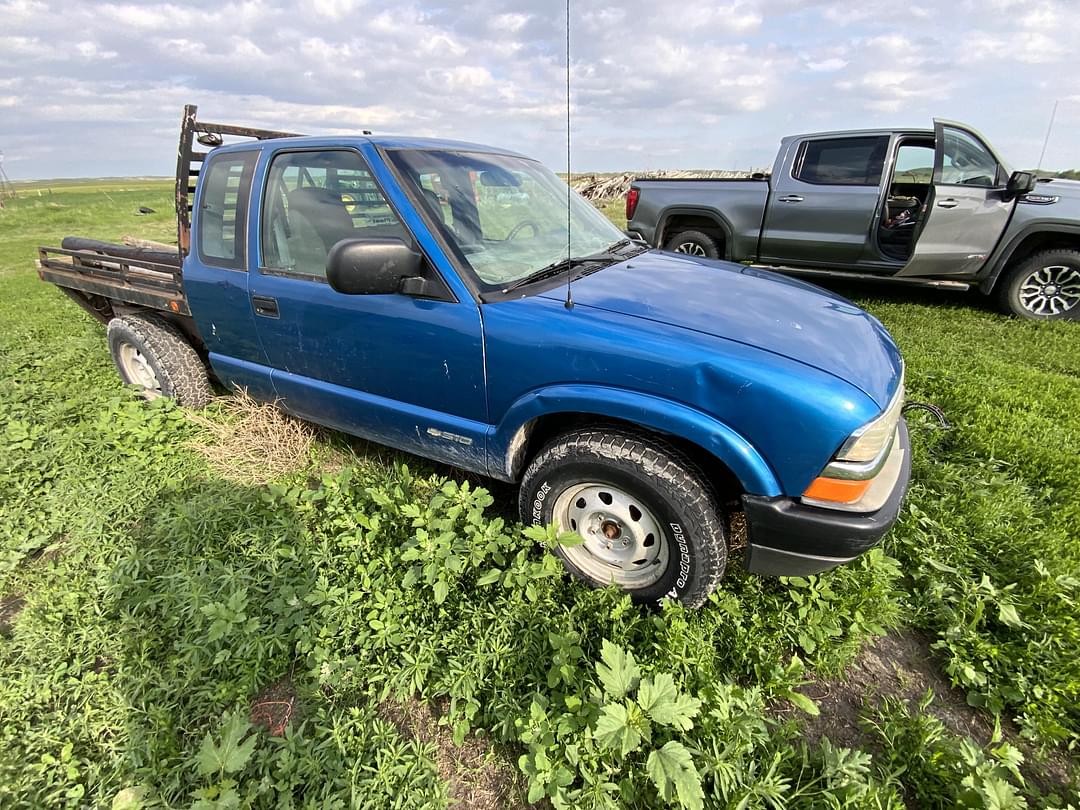 Image of Chevrolet S-10 Primary image