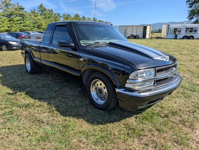 Image of Chevrolet S10 equipment image 2