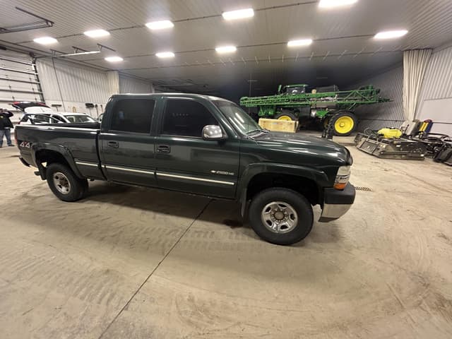Image of Chevrolet Silverado 10 equipment image 4