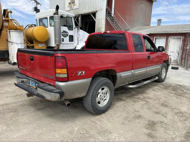 Image of Chevrolet 1500 equipment image 4