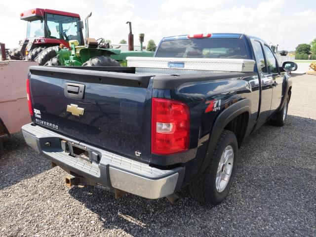 Image of Chevrolet 1500 equipment image 3