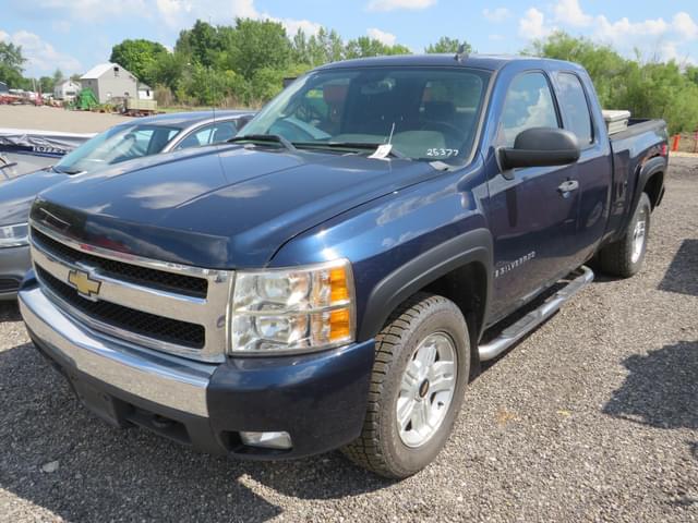 Image of Chevrolet 1500 equipment image 1