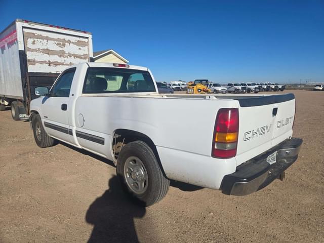 Image of Chevrolet 1500 equipment image 3