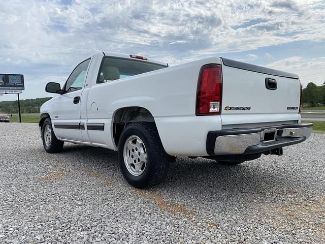 Image of Chevrolet 1500 equipment image 4