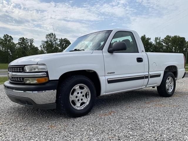 Image of Chevrolet 1500 equipment image 1
