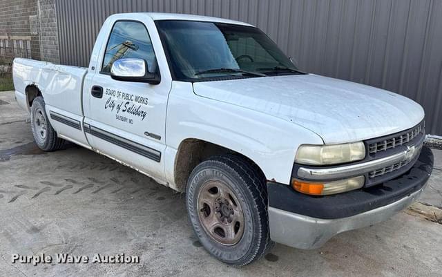 Image of Chevrolet 1500 equipment image 2