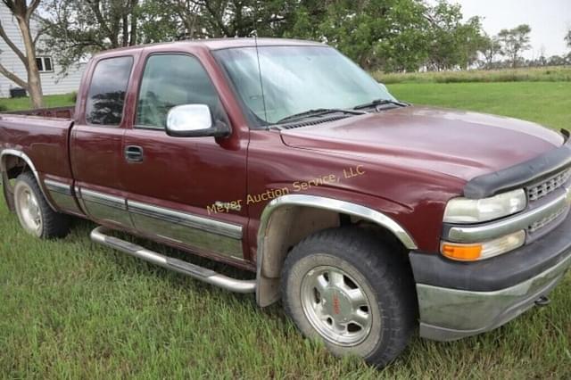 Image of Chevrolet 1500 equipment image 1