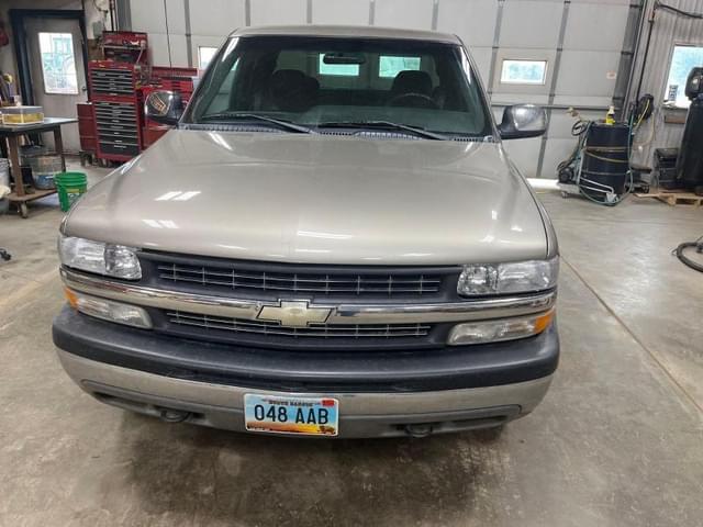 Image of Chevrolet 1500 equipment image 1