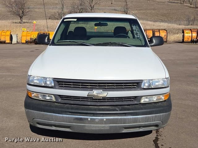 Image of Chevrolet 1500 equipment image 1