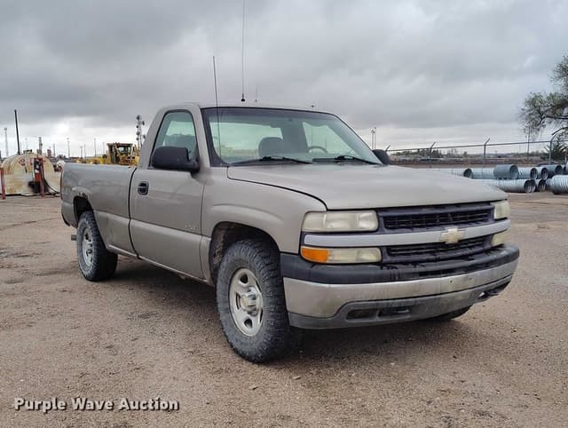 Image of Chevrolet 1500 equipment image 2