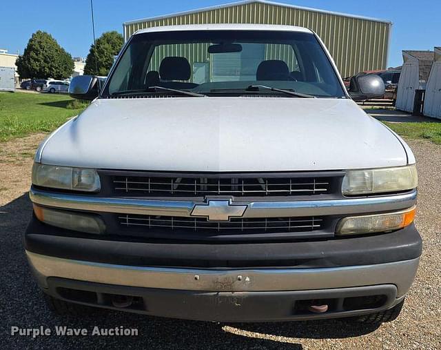 Image of Chevrolet 2500 equipment image 1