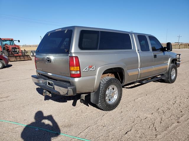 Image of Chevrolet 2500 equipment image 2