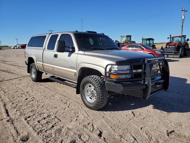 Image of Chevrolet 2500 equipment image 1