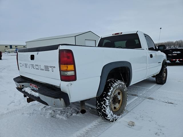 Image of Chevrolet 2500 equipment image 4