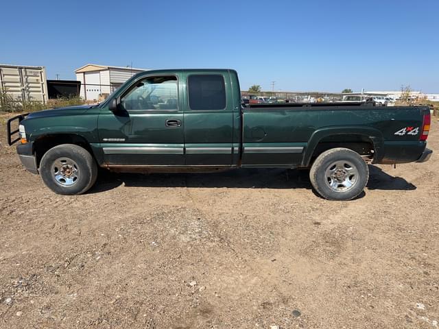 Image of Chevrolet 2500HD equipment image 4