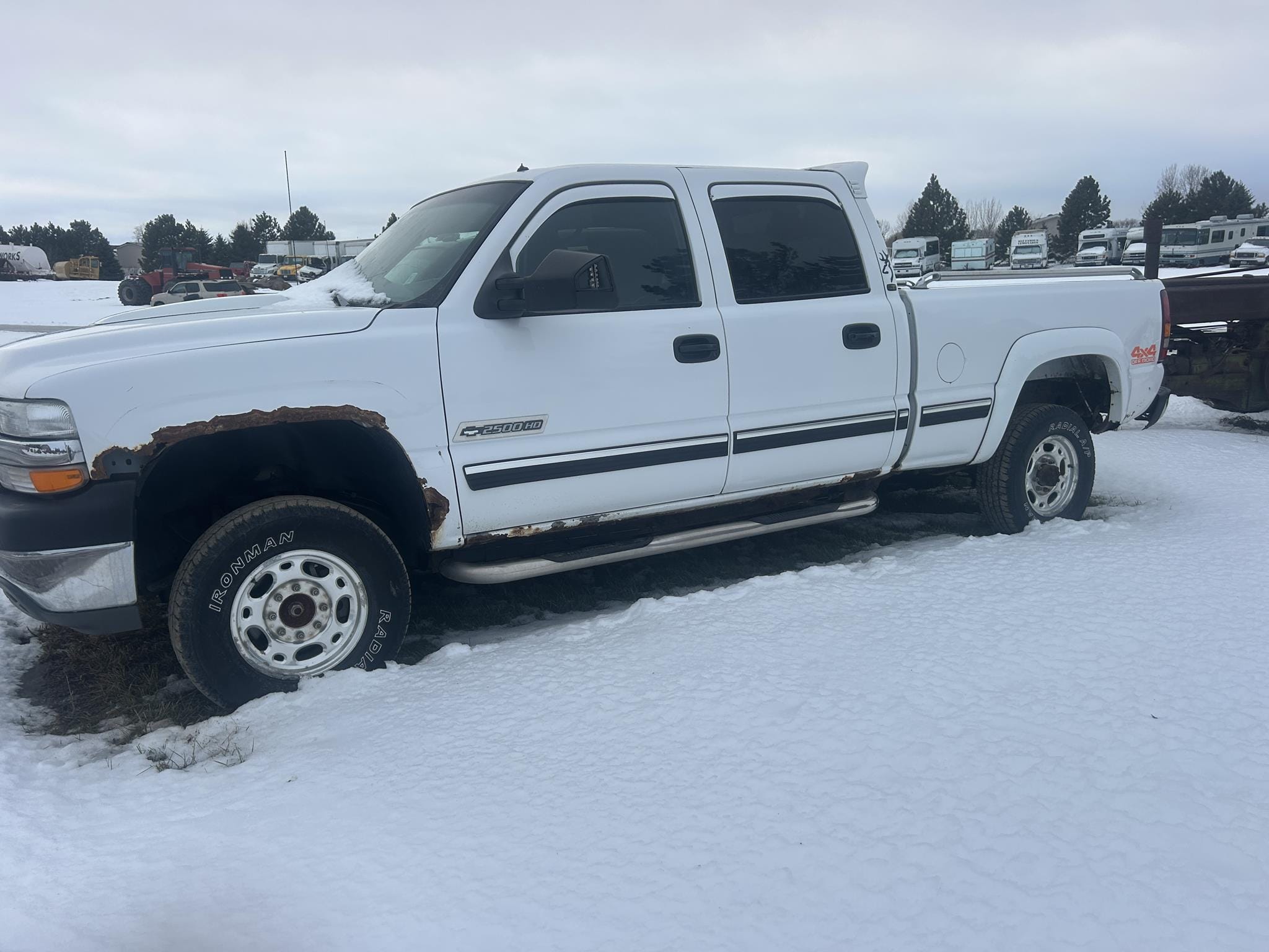 2001 Chevrolet 2500HD Equipment Image0