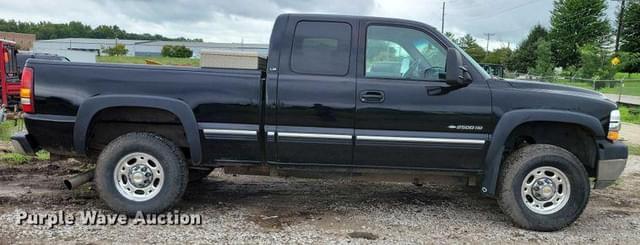Image of Chevrolet 2500HD equipment image 3