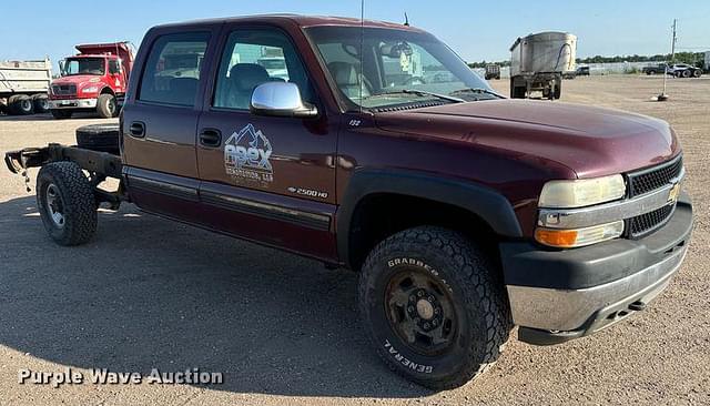 Image of Chevrolet 2500HD equipment image 2